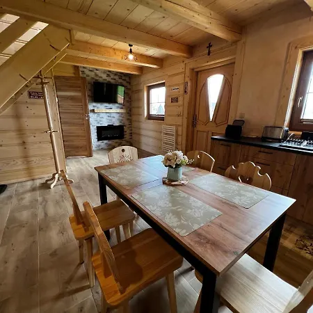Styry Pory Roku Apartment